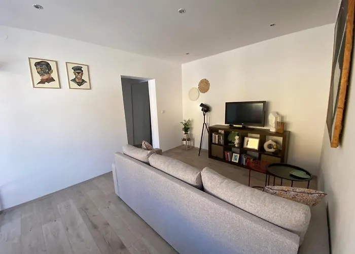 Apartman Cukar * Pola